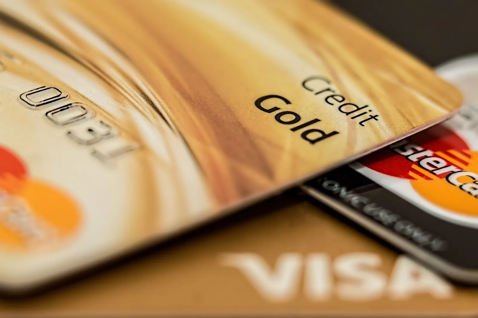 Visual showing how deposit amount equals credit limit on secured cards